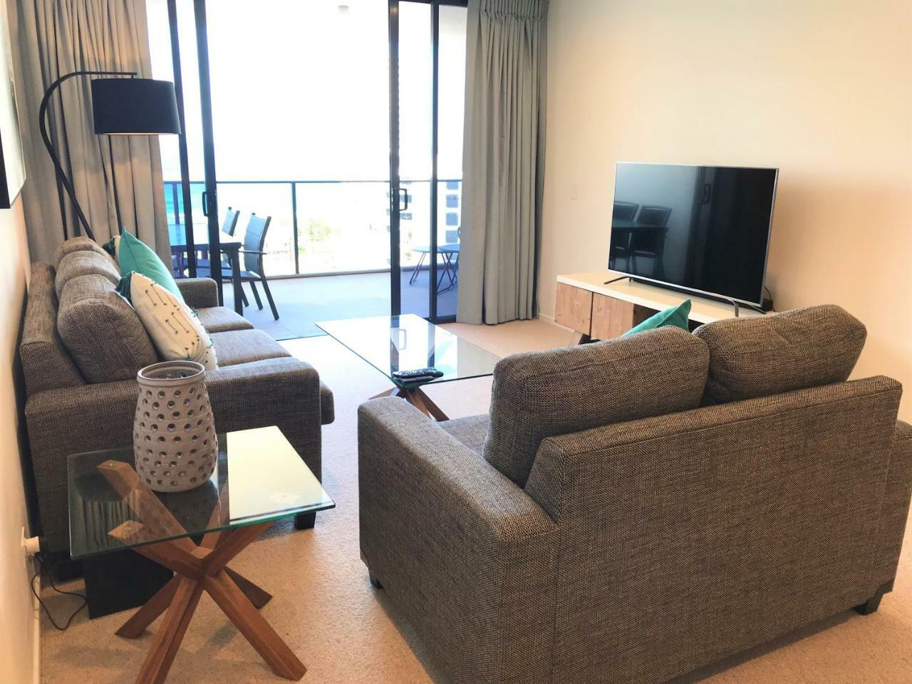 Qube Broadbeach Ocean View Apartments Gold Coast Dış mekan fotoğraf