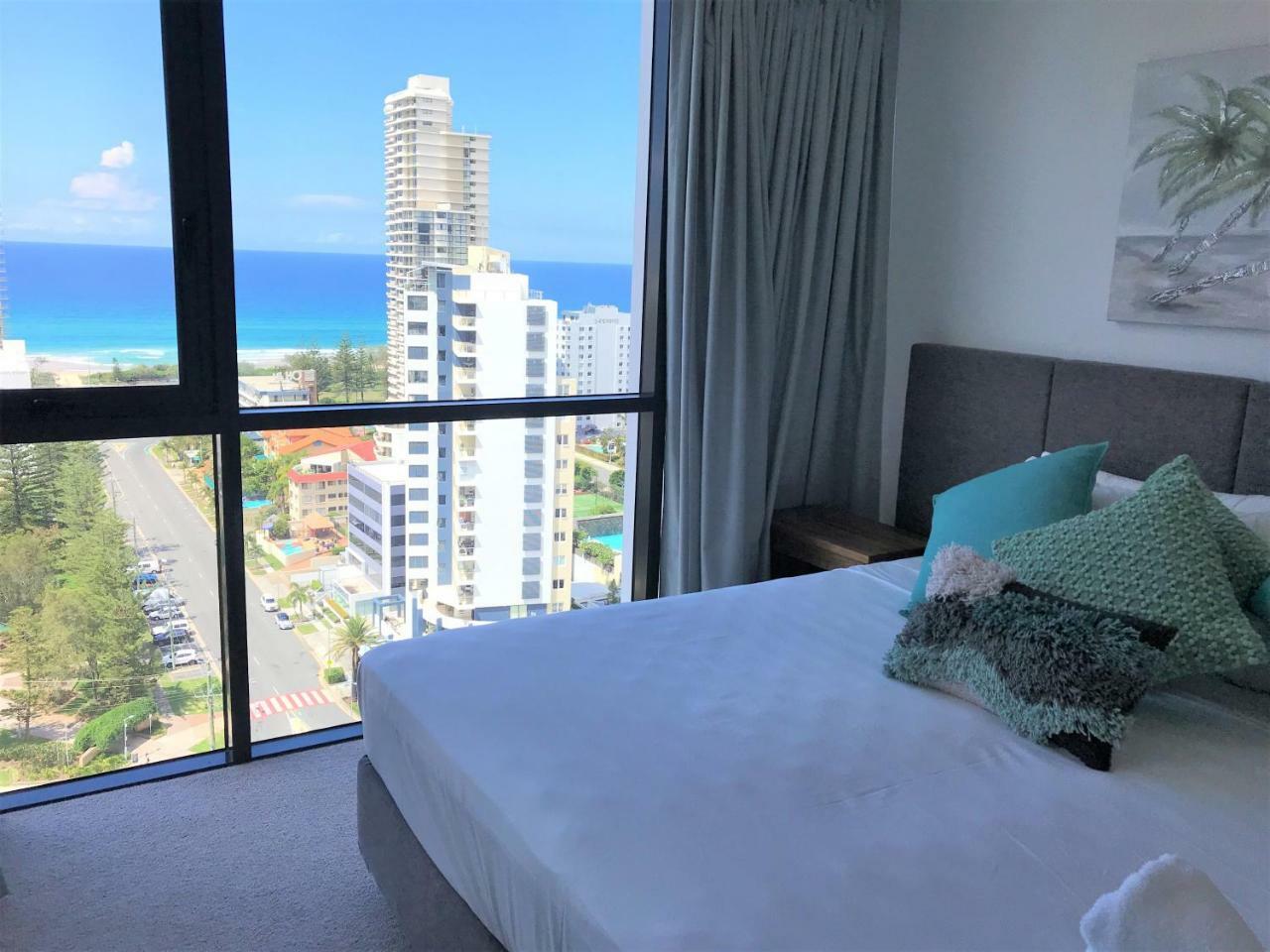 Qube Broadbeach Ocean View Apartments Gold Coast Dış mekan fotoğraf