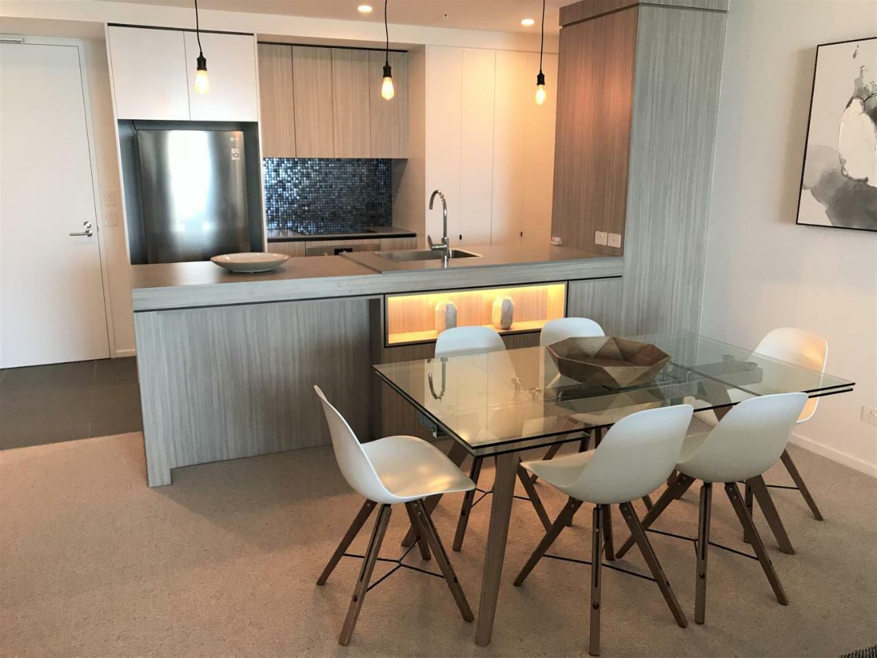 Qube Broadbeach Ocean View Apartments Gold Coast Dış mekan fotoğraf