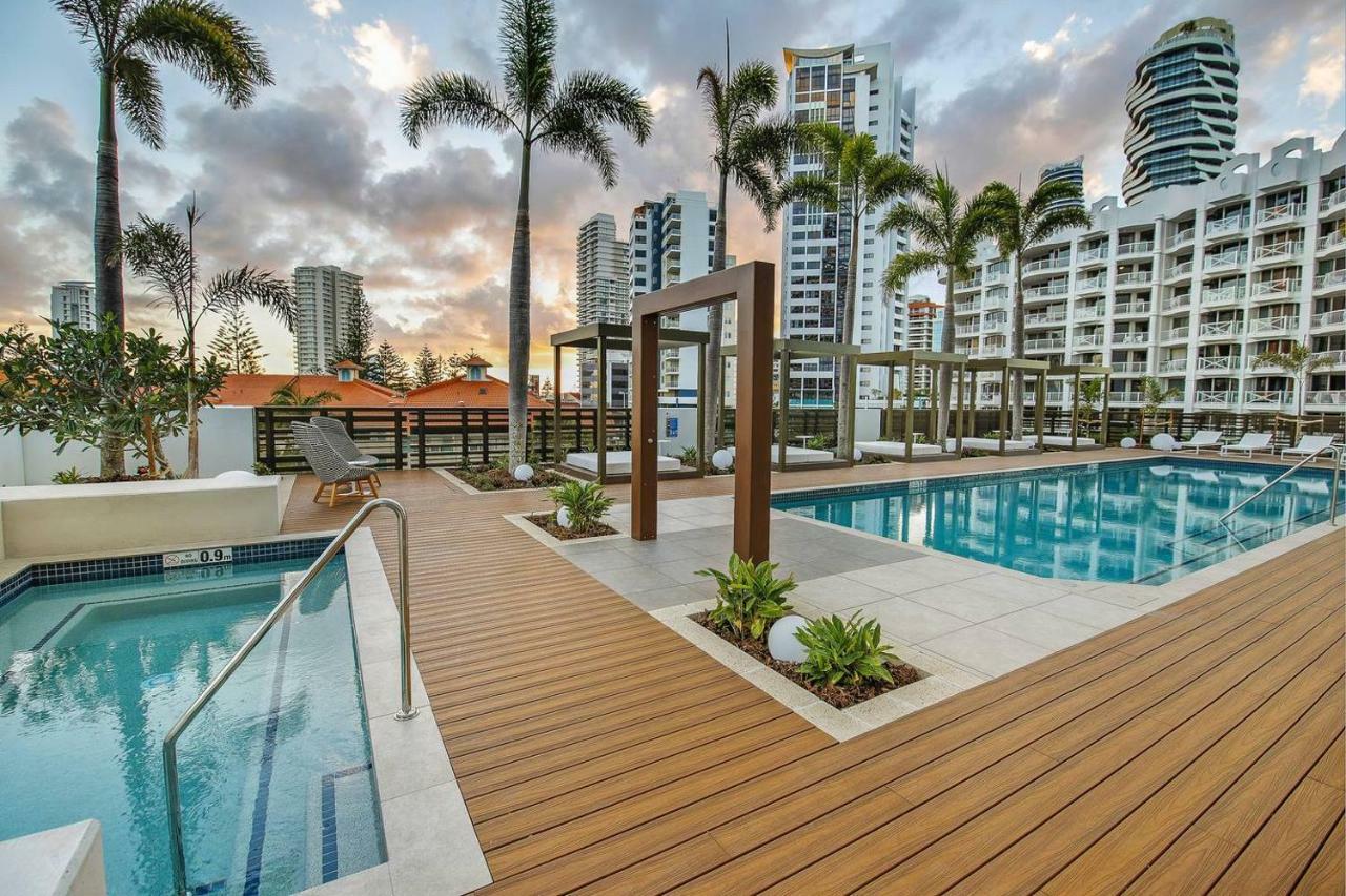 Qube Broadbeach Ocean View Apartments Gold Coast Dış mekan fotoğraf