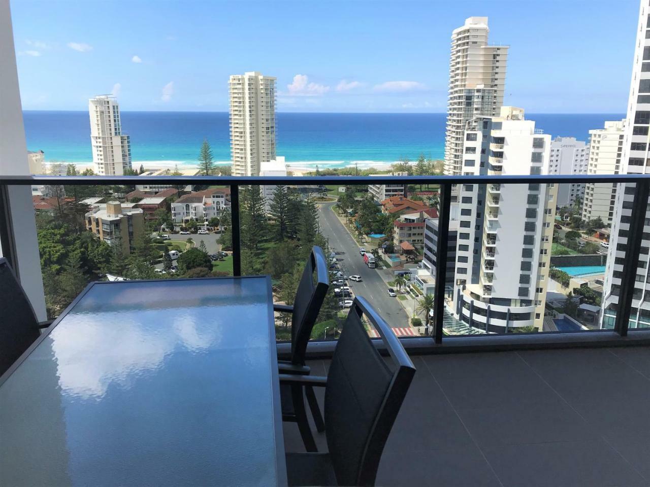 Qube Broadbeach Ocean View Apartments Gold Coast Dış mekan fotoğraf