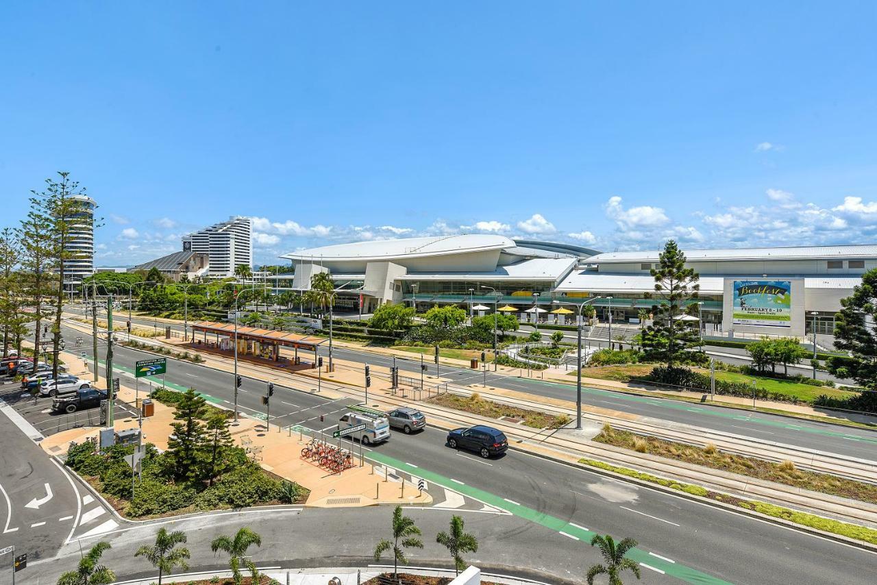 Qube Broadbeach Ocean View Apartments Gold Coast Dış mekan fotoğraf