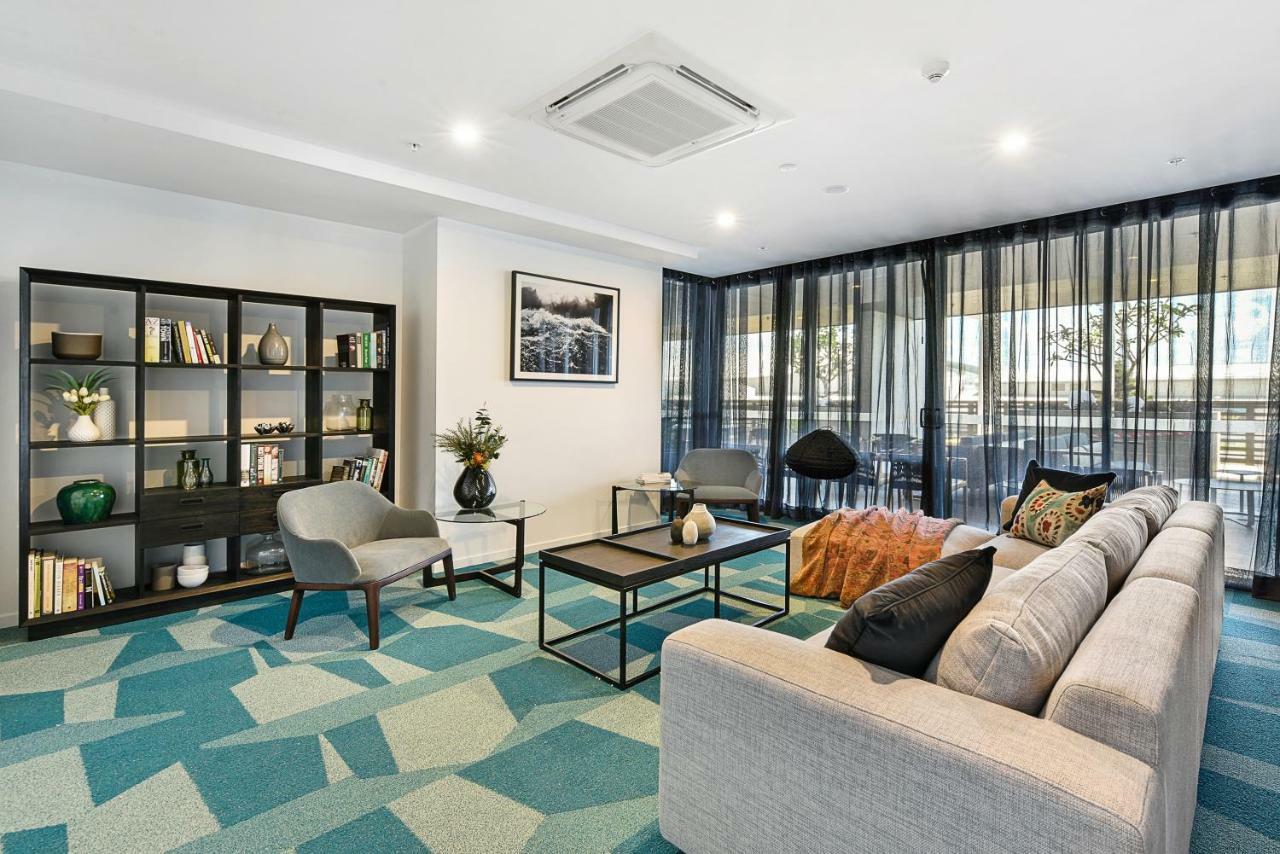 Qube Broadbeach Ocean View Apartments Gold Coast Dış mekan fotoğraf