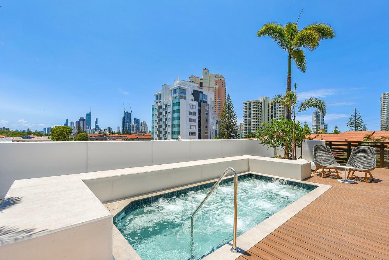 Qube Broadbeach Ocean View Apartments Gold Coast Dış mekan fotoğraf
